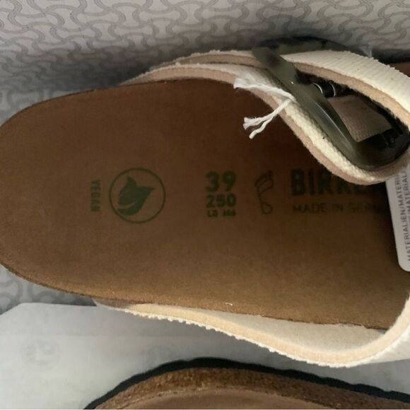 Birkenstock | Gizeh Big Buckle Canvas Sandals - Picture 9 of 11